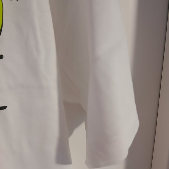 Love Tribe Women's Hocus Pocus Graphic  Short Sleeve  Tee Junior  XL - Picture 2 of 5